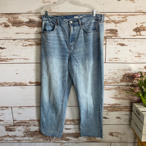 Old Navy Sky High Straight Jeans
